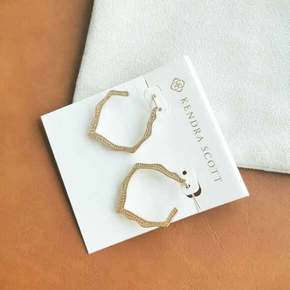 Kendra Scott Miku Gold Hoop Earrings Trendy Jewelry - Picture 2 of 3